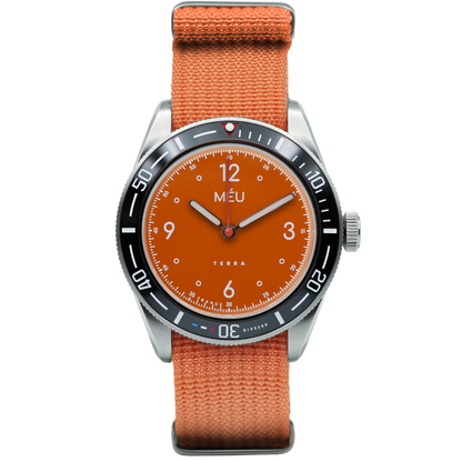 TERRA DIVE 200 - Orange solaire (Acier inoxydable & Nylon)